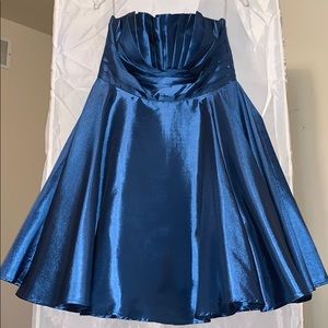 Blue shiny strapless dress!